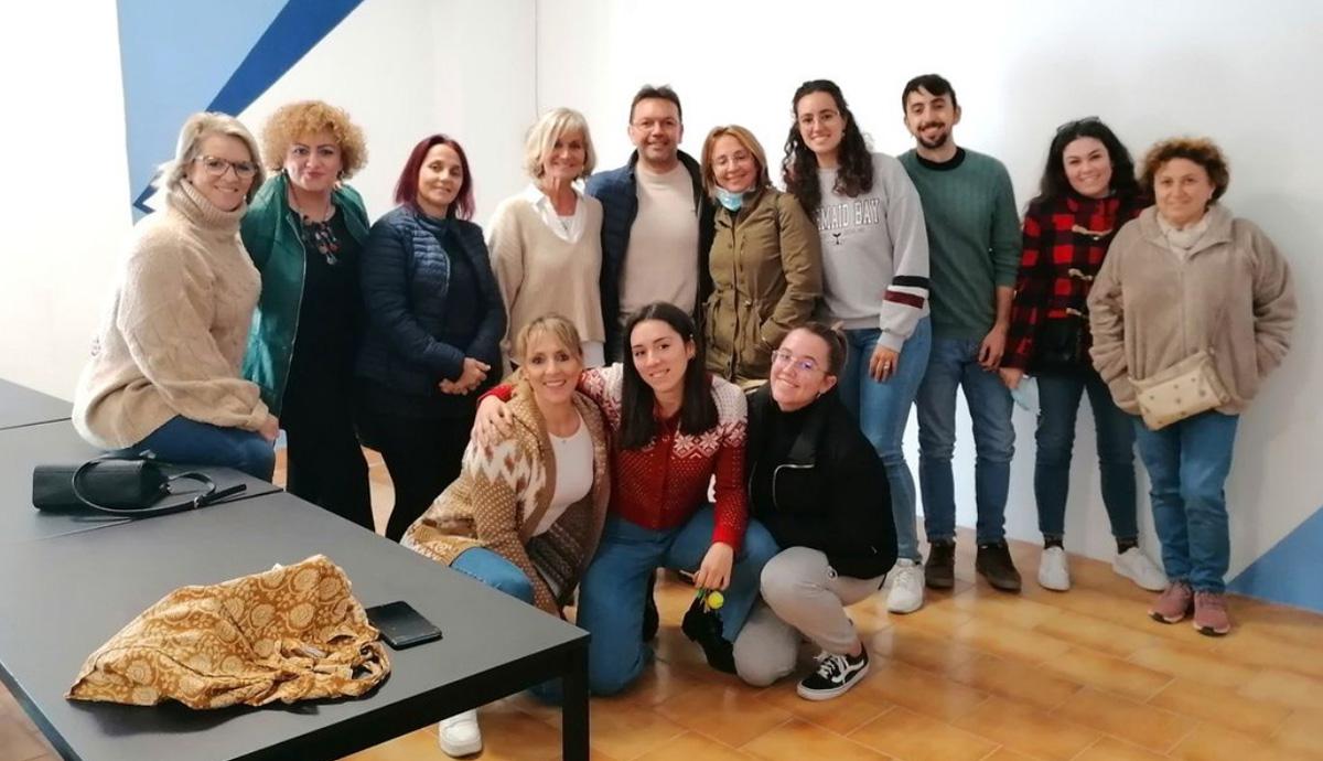 Noticia Charla informativa en Cádiz, asistencia de alumnos de 5 de medicina.